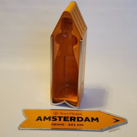 VEUVE CLICQUOT Arrow TIN AMSTERDAM Veuve Champagne Tin Destination - Picture 3 of 5